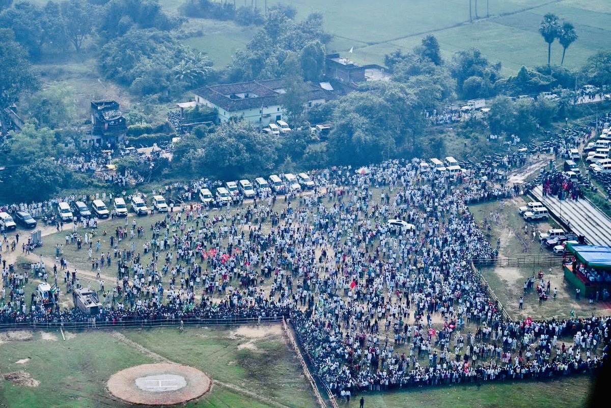 PrashoonKumar2's tweet image. जयप्रकाश नारायण जी एवं मा. @yadavakhilesh जी के विचारों से प्रेरित होकर बिहार परिवर्तन की ओर...!!