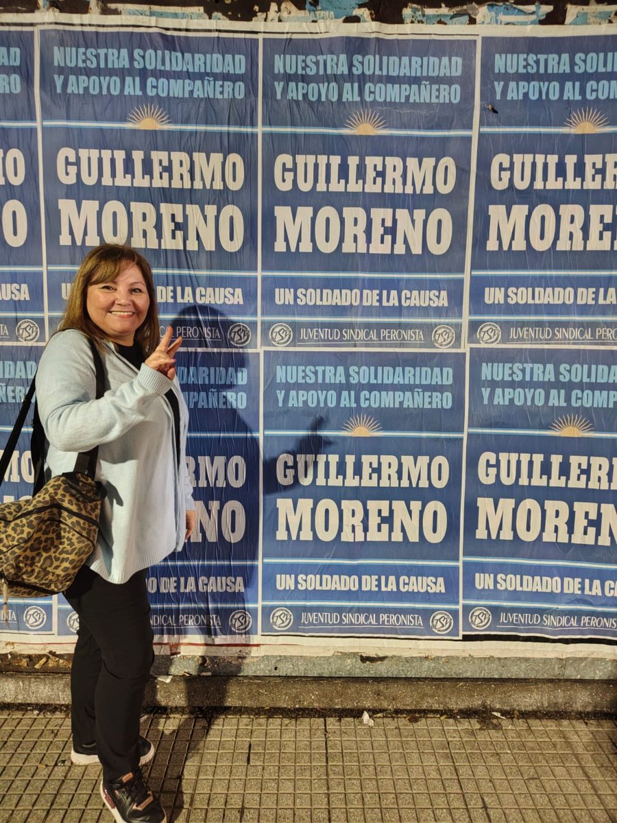 MaritaVelazque2's tweet photo. Hoy por las calles de San Telmo, las paredes dicen….✌️💪🇦🇷 https://t.co/xfKkyraejQ