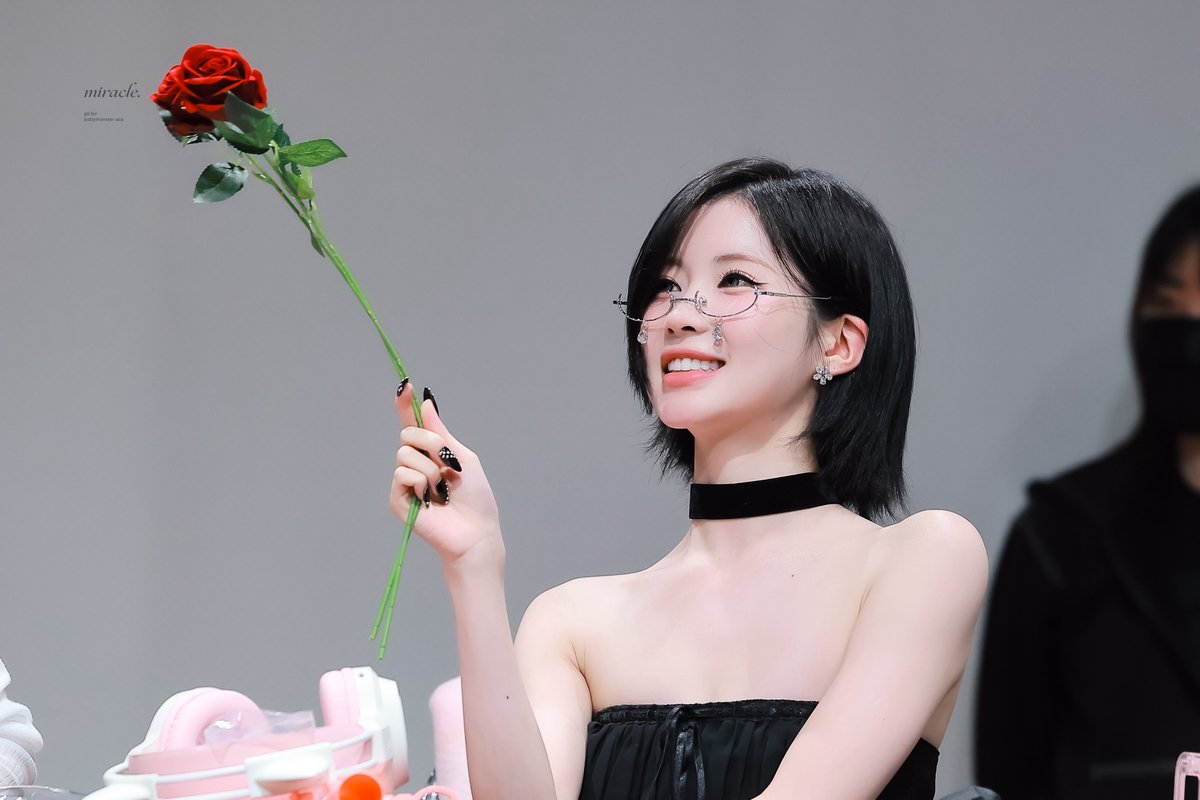 miracle_asa_'s tweet photo. 251011 🌹

#BABYMONSTER #베이비몬스터 
#ASA #ENAMIASA #아사 #榎並杏紗 https://t.co/4OlNueR7JK