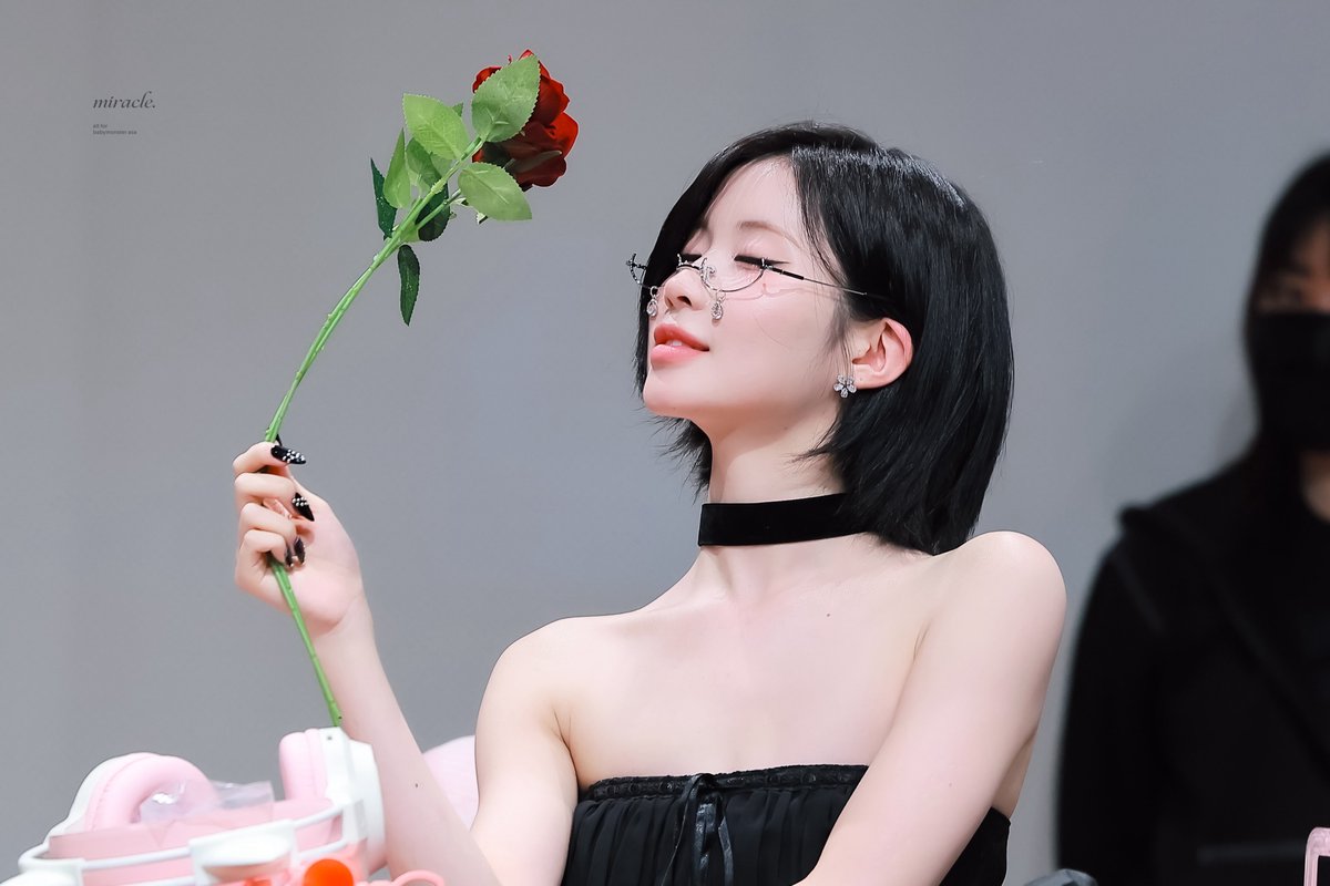 miracle_asa_'s tweet photo. 251011 🌹

#BABYMONSTER #베이비몬스터 
#ASA #ENAMIASA #아사 #榎並杏紗 https://t.co/4OlNueR7JK
