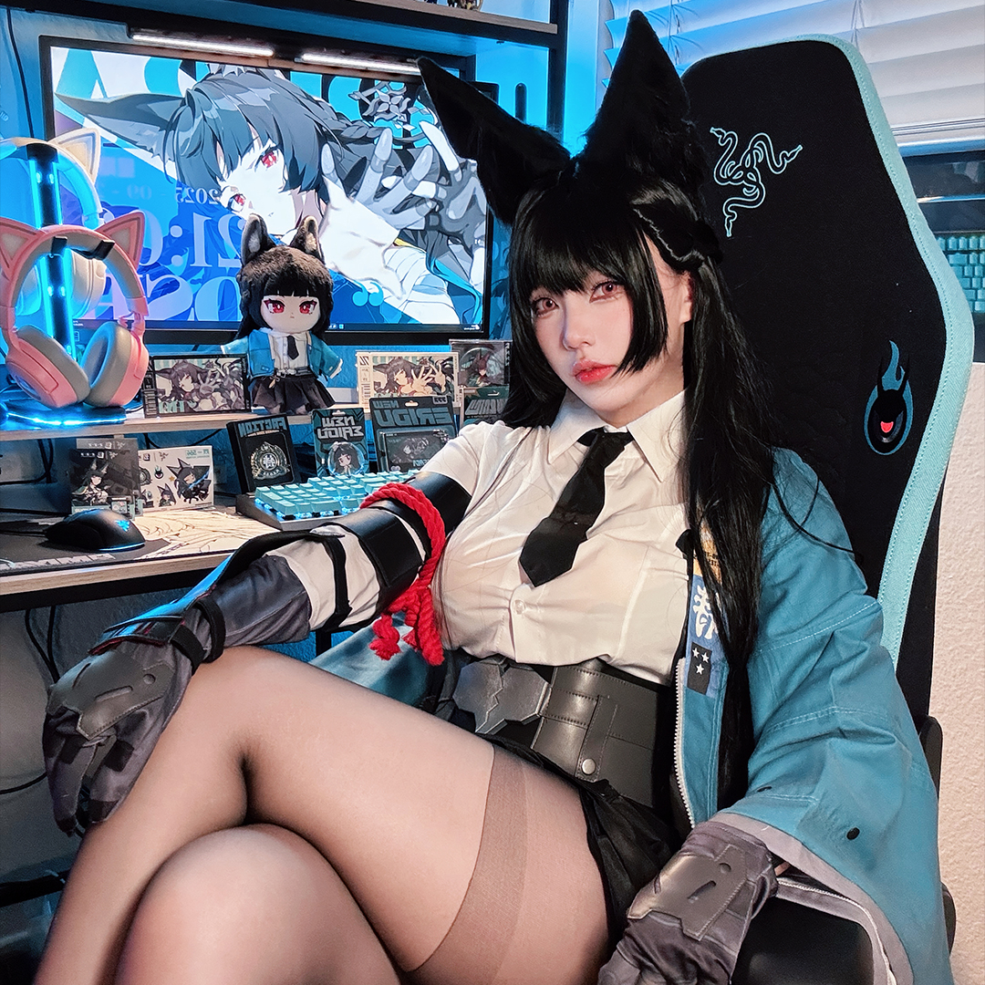 '<a href="/Rakukoooo/">洛洛子Rakukoo</a> takes command of her setup with the Razer | Zenless Zone Zero Collection, turning her space into a true Section 6 outpost. 

Cut through the chaos: rzr.to/zzz 

<a href="/ZZZ_EN/">Zenless Zone Zero 🎉Season 2🎉</a> #Razer #ZZZero #RazerZZZ