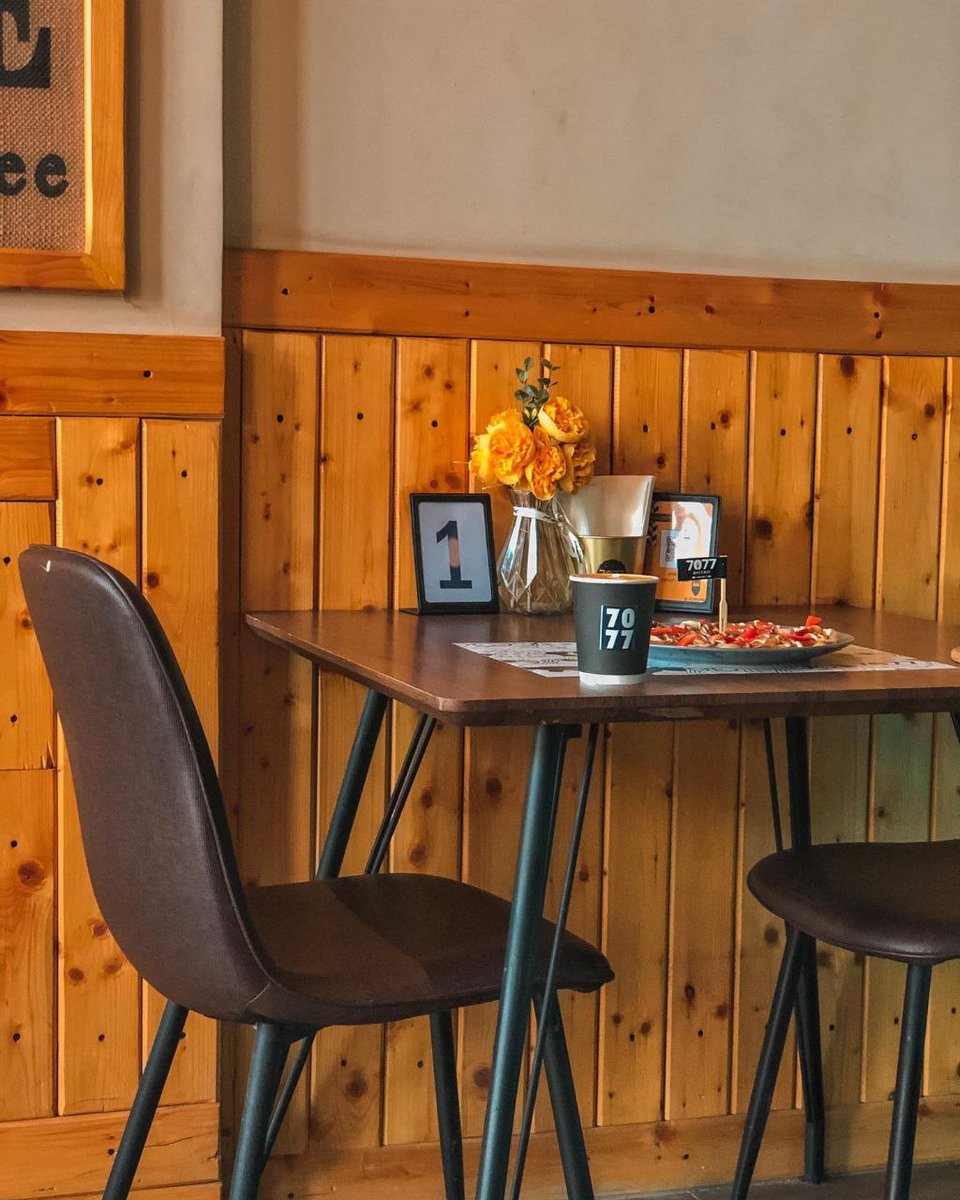 HH92_al's tweet image. والصُّبْحِ إذَا تَنَفسَ سبحان من تنفس الصّبح بأمره وتوزعت الأرزاقُ بفضله أصبحنا وأصبح الملك لله ربِّ العالمين 💙✨
#صباح_الخير