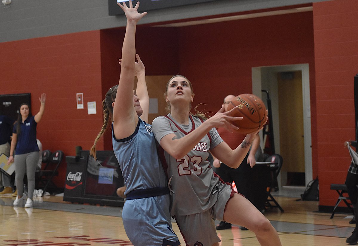 The IU East women's basketball team wins opener on Tuesday, Nov. 4 ... iueredwolves.com/sports/wbkb/20…