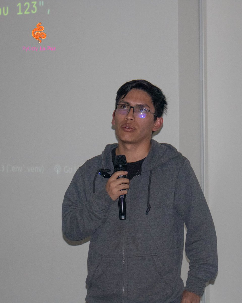 pydaylapaz's tweet image. 💡 Un agradecimiento especial a Martin Andres Acebey Laime por su participación como speaker en el #PyDayLaPaz2024
Gracias por compartir tu conocimiento y ser parte de este gran evento 🐍