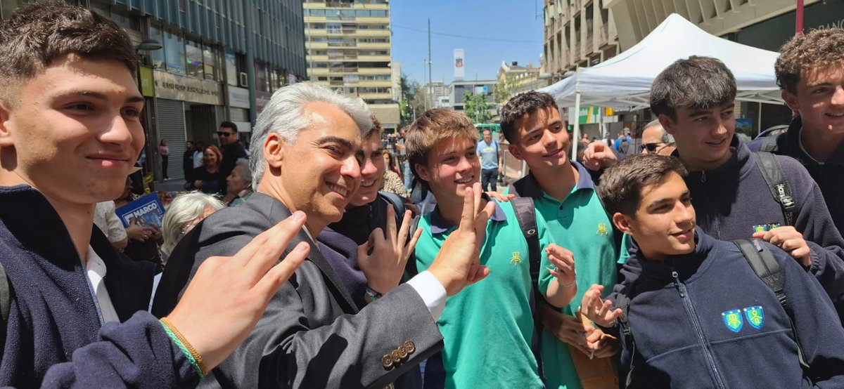 ¡La juventud lo tiene claro! ¡Vamos con el 3 de Marco Enríquez Ominami presidente de Chile 🇨🇱 a construir futuro valiente, digno y justo para nuestra Patria!
¡La verdad es el Cambio! Ya es tiempo de cambiar con la verdad por delante! #MarcoPresidente
#Vota3