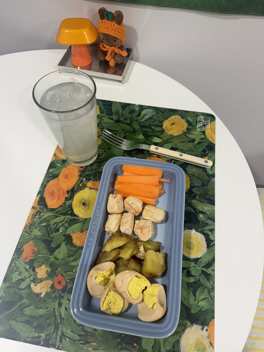 SweetFigTree's tweet image. 점심밥