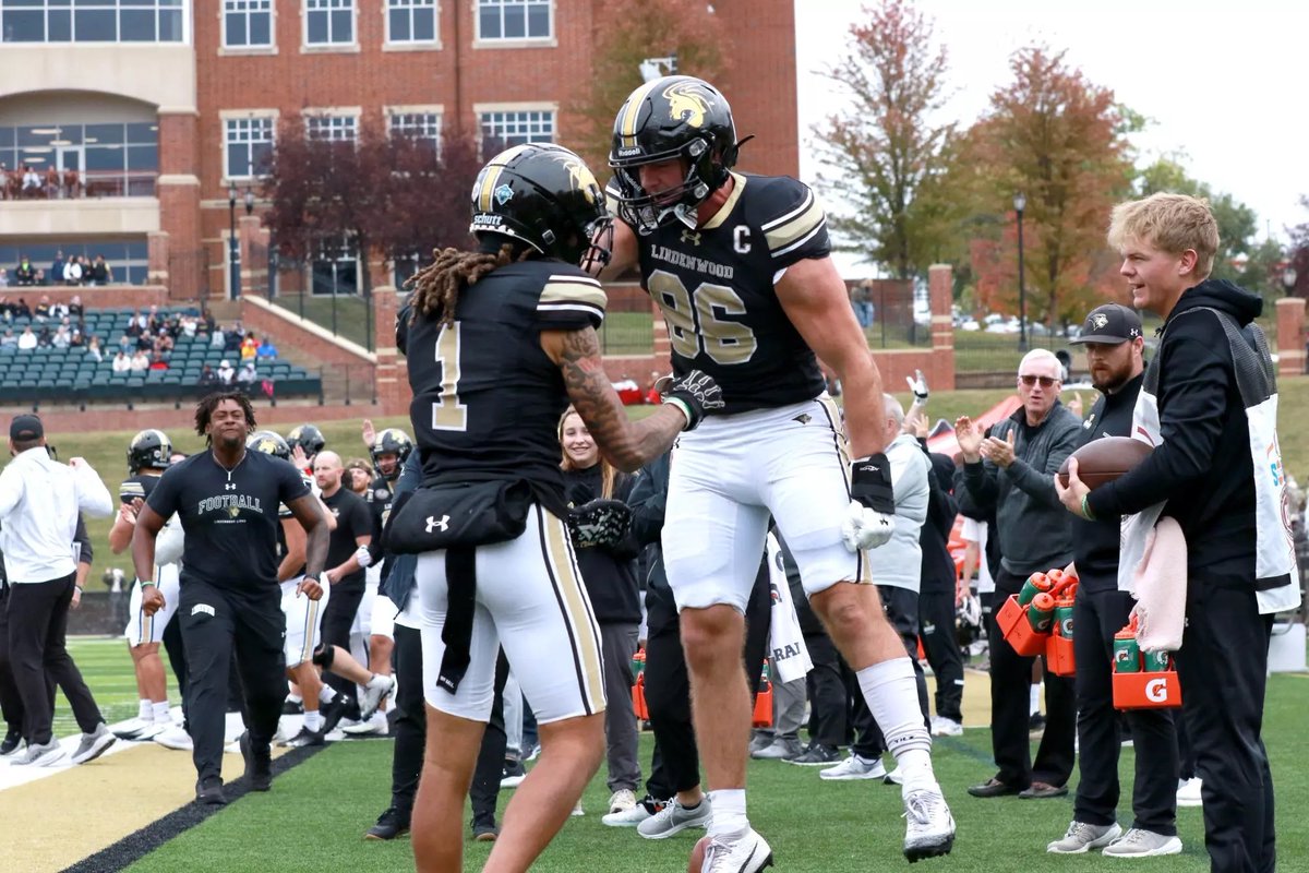 Extremely Blessed to receive an offer from Lindenwood University <a href="/CoachTalto2/">Coach Montalto</a> <a href="/CoachO60/">Devone Yelverton</a> <a href="/CoachConleyDC/">Jeremy Conley</a> <a href="/TritonNation/">Iowa Central Football</a> #GoLions #ThankyouGod🙏🏾