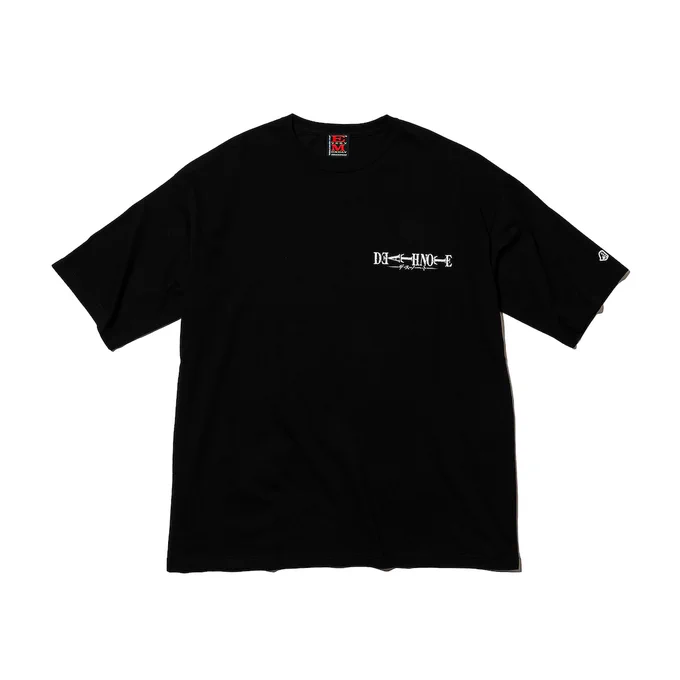 / DEATH NOTE Tee発売! \ Every Mondayから「#DEATHNOTE」Tee登場!! 連載スタート話からTシャツ化する「Our First Monday」シリーズ!フロントにはロゴを、バックには1話目のノートが登場する一コマをデザイン。