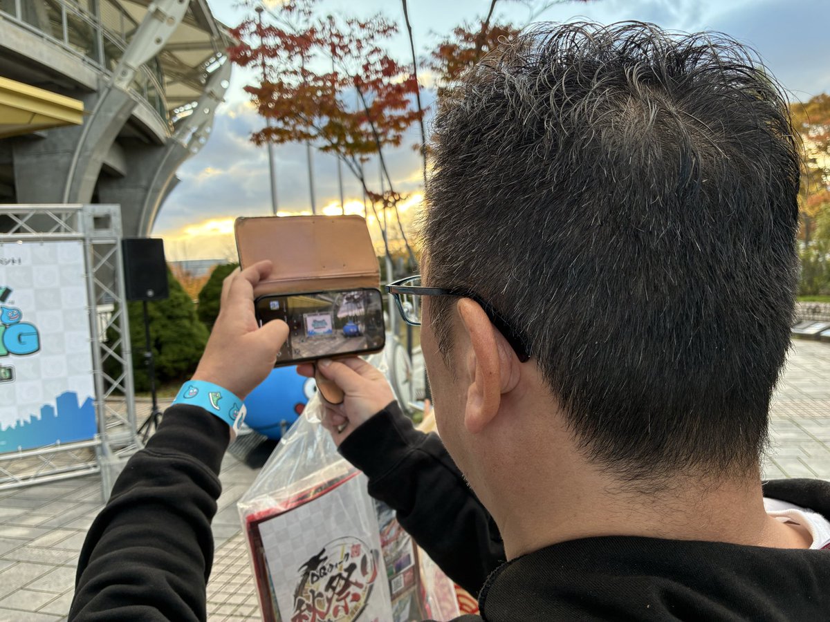 モングラを一旦休憩の意味でリアイベ振り返り😌

左から、
れげぱん
ぼーん
よねぴ
jack
のふひと
つっつん
みのる
(敬称略)
達とほぼ一緒に回ってました🚶‍♂️🤳
メガモンや魔王地図したり楽しかった😆

 #ドラクエウォーク
 #DQウォーキング
 #もがみ家チャンネル
 #もがみ家視聴者オフ会