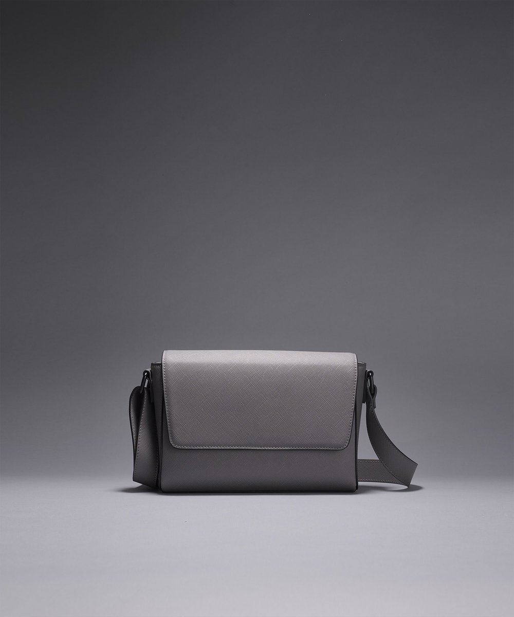 UNITED TOKYO Synthetic leather シャツ UNITED TOKYO Emboss synthetic leather . - メルカリ