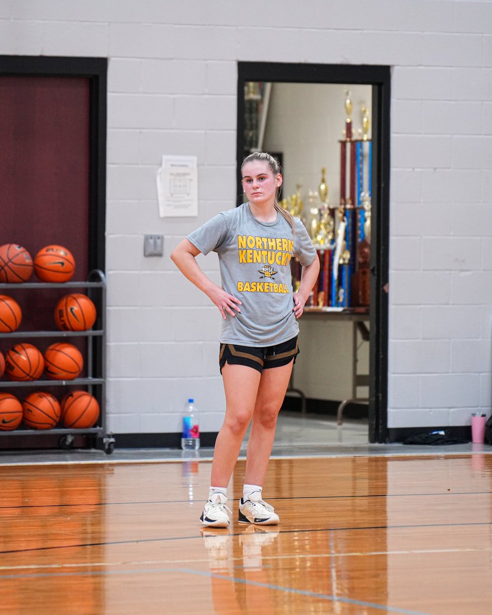 CapturedByJac0b's tweet image. @ltxathletics Open run picture’s at Mercy Academy📸🔥 Tag who you see👇🏼#wbb #LTX #openruns #5v5 #baksetball #womensbasketball @abby___33 @MaggieYoung00
