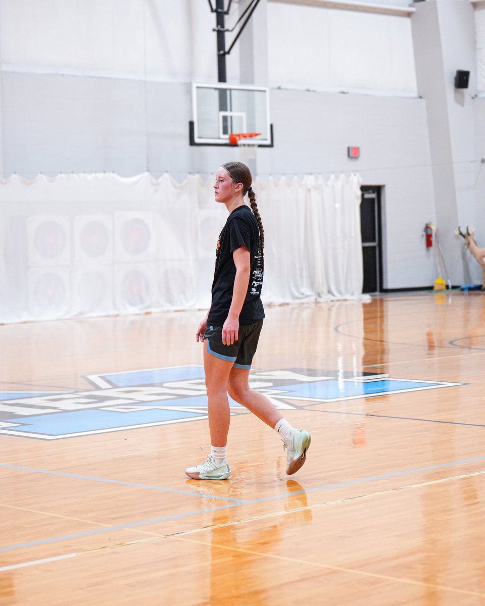 CapturedByJac0b's tweet image. @ltxathletics Open run picture’s at Mercy Academy📸🔥 Tag who you see👇🏼#wbb #LTX #openruns #5v5 #baksetball #womensbasketball @abby___33 @MaggieYoung00