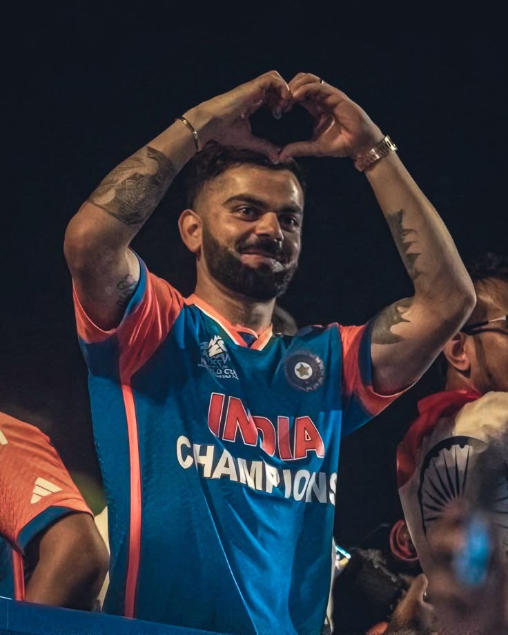 dineshjdvm's tweet photo. #HappyBirthdayViratKohli
Cheeku. Run Machine. Chase Master. Many names, one man! 🗿

Happy Birthday, KING KOHLI! 👑♥️

#HappyBirthdayViratKohli https://t.co/NM23nbGQ8m