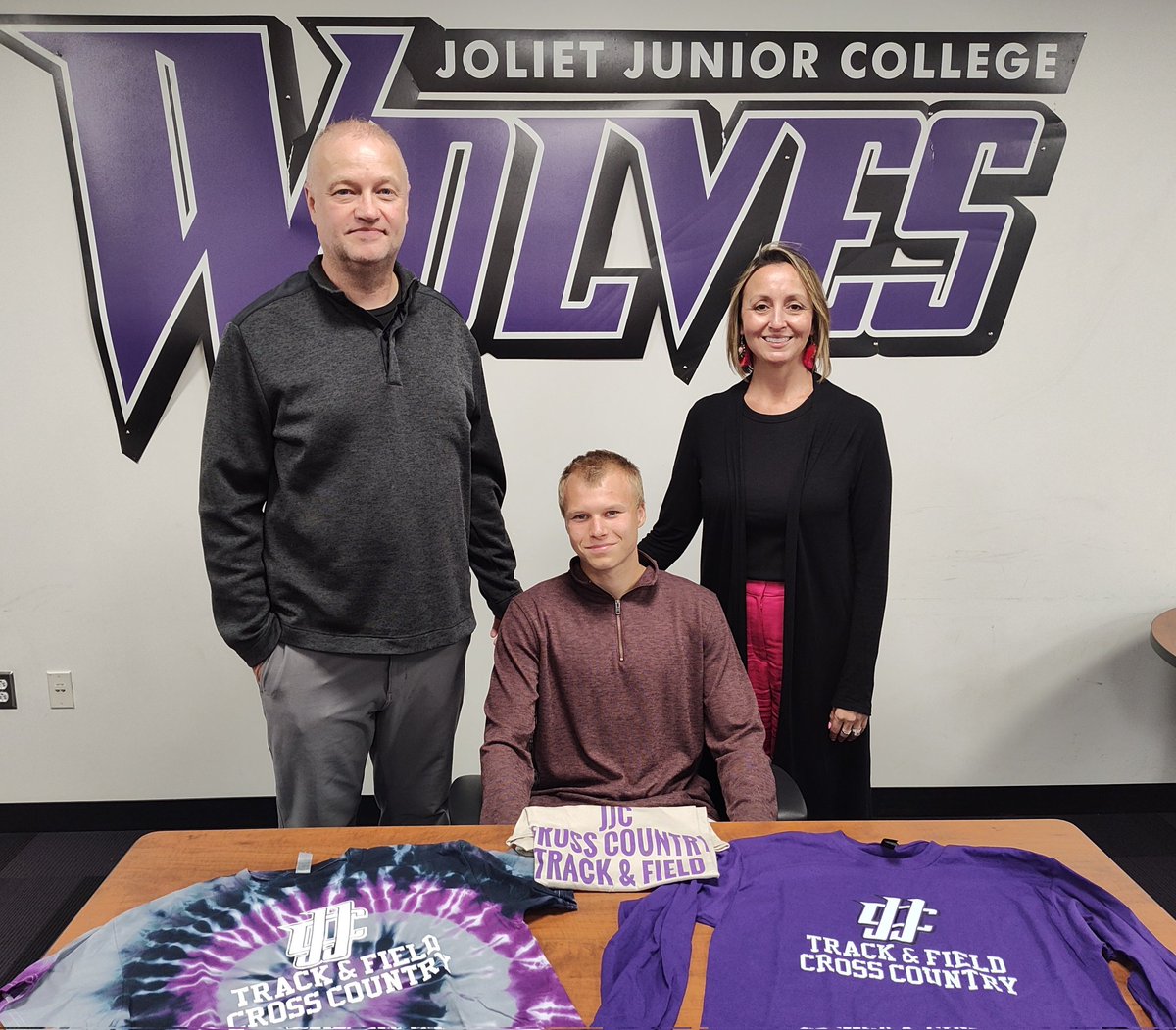 JJC CROSS COUNTRY/TRACK & FIELD tweet media