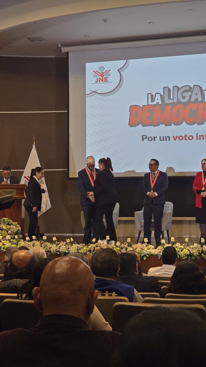 GisselaLC's tweet photo. Desde la @ABPBodegasPeru  nos unimos a la #LigaDeLaDemocracia  por un voto informado en estas elecciones 2026. 
Gracias @JNE_Peru  por la invitación. https://t.co/juS3JwyPd2