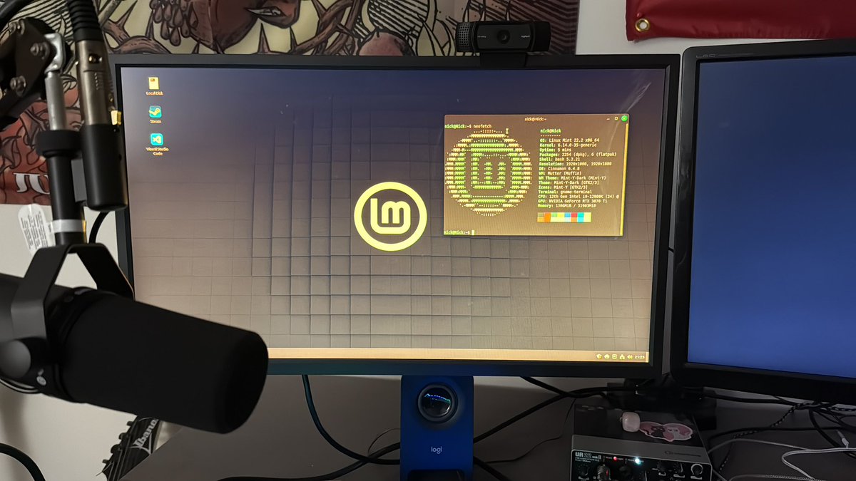 THlCCOLAS's tweet image. time to learn everything linux.