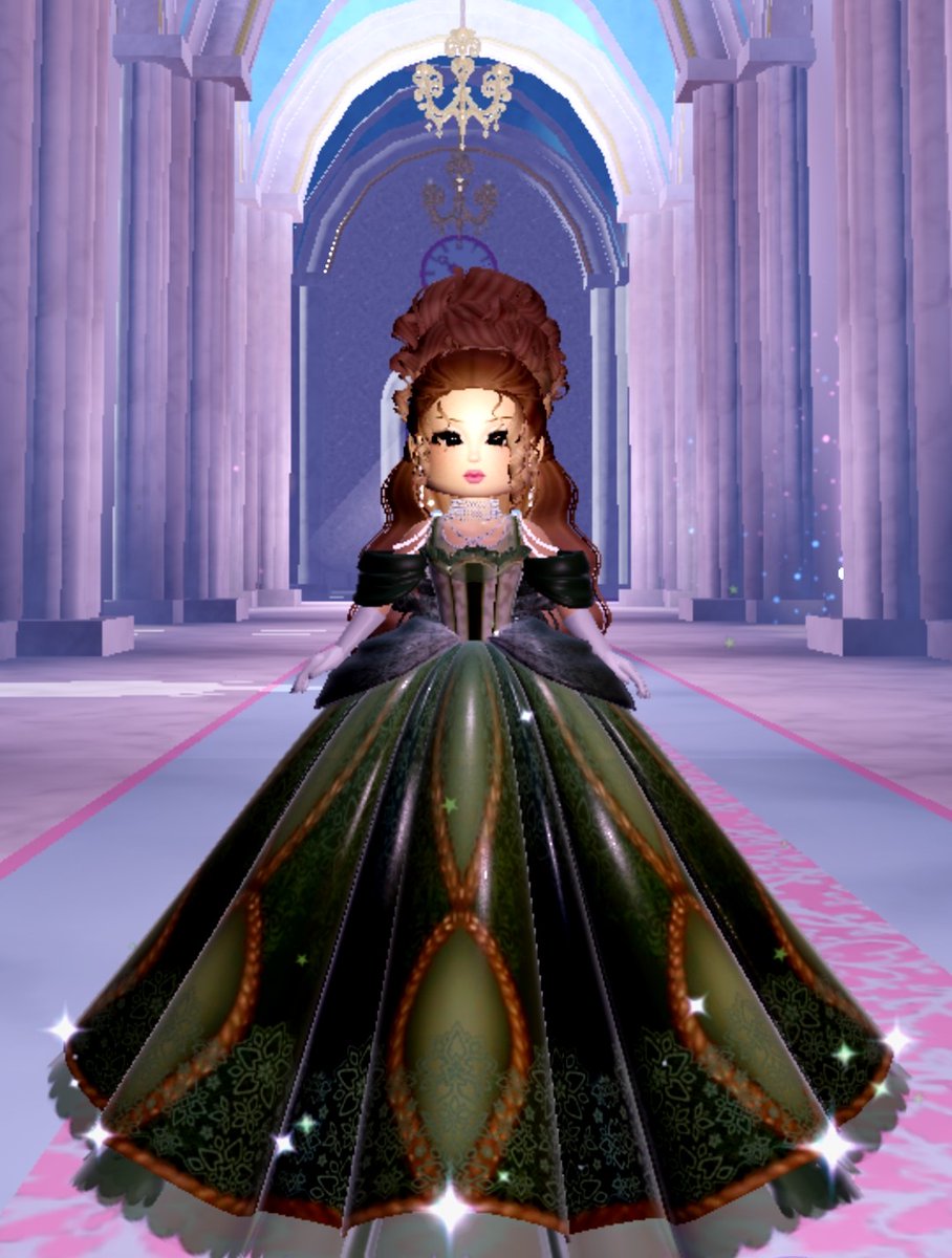 Victorian Ballroom....

Oh how i would waltz apon you...

#royalehigh <a href="/RoyaleHighValks/">Royale High ✨</a>