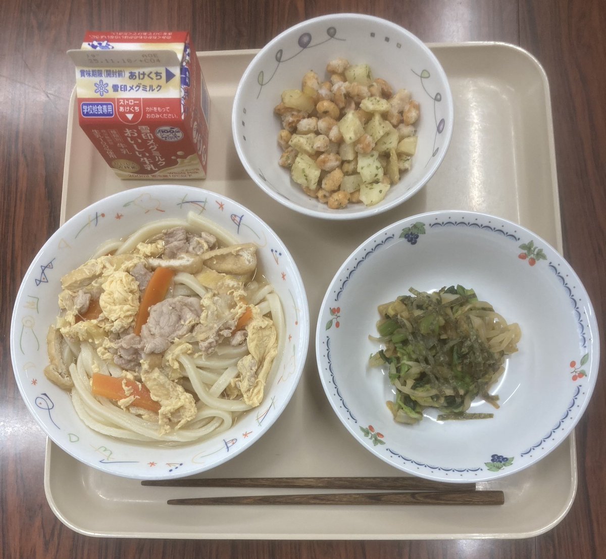 うどんページ✨ 東町小学校 on X