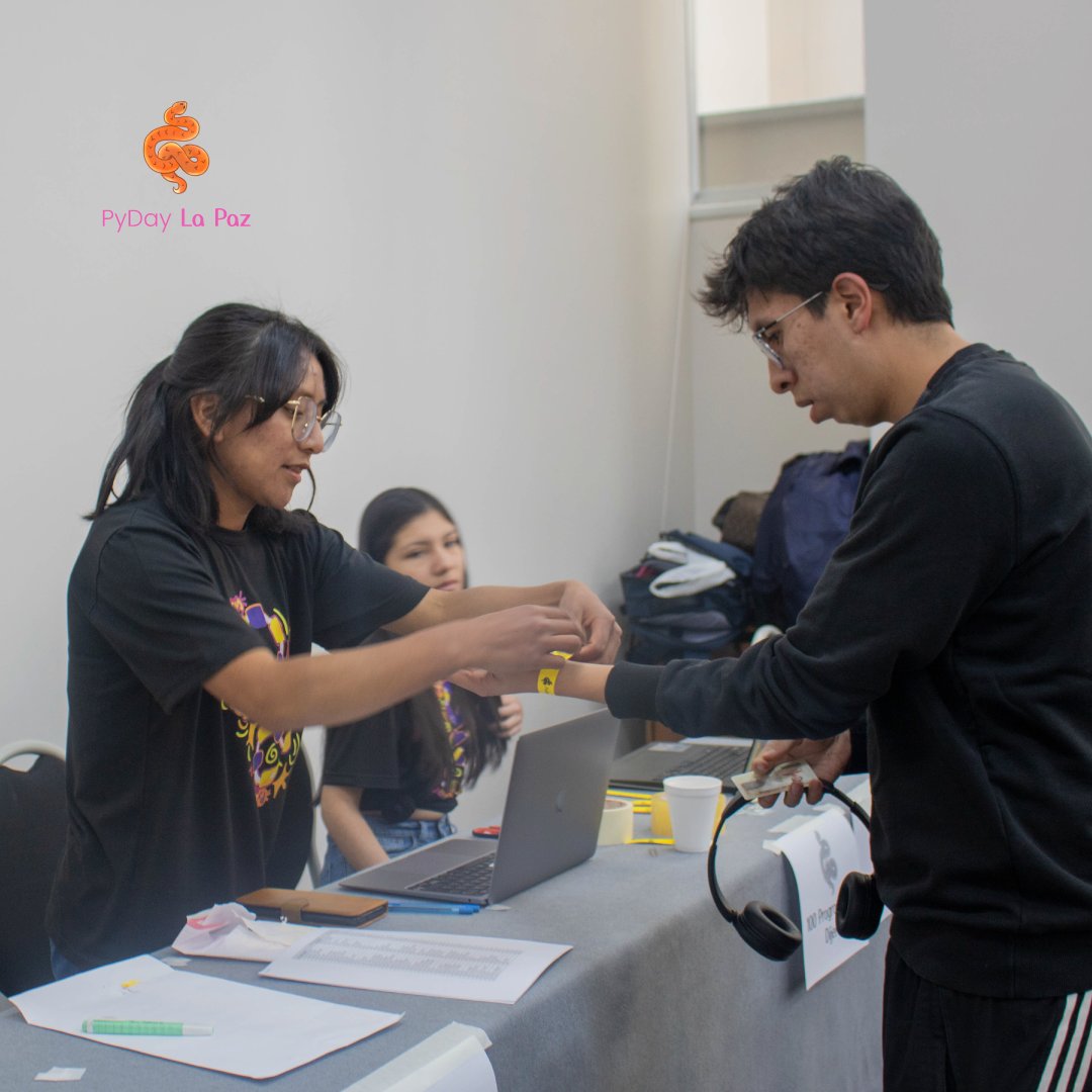 pydaylapaz's tweet image. 📲 ¡Un toque tech desde el primer momento!
En #PyDayLaPaz2024 cada participante recibe una manilla QR desde su ingreso para registrar su participación 🐍✨