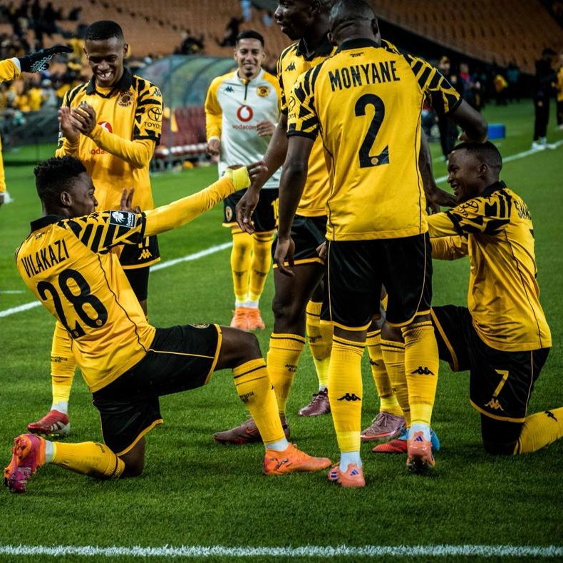 Good morning to all Kaizer Chiefs FC fans. 🖤💛✌🏽 #Amakhosi4Life