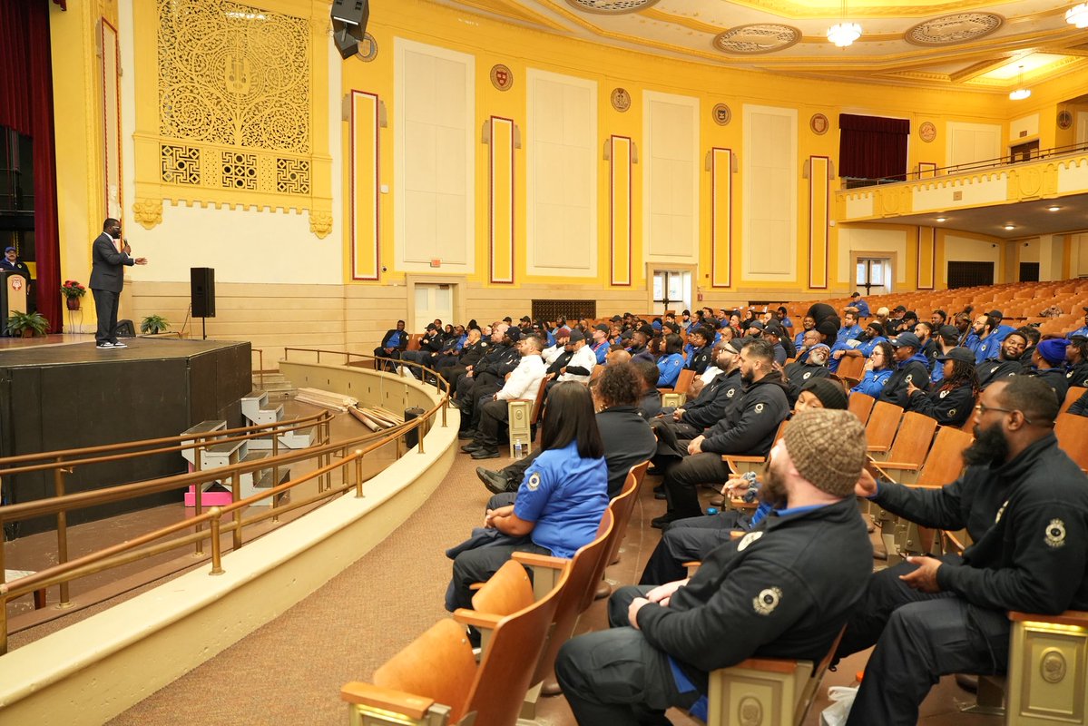 jacobscott101's tweet image. Blessed to spend time today with our RCSD Safety &amp;amp; Security team — the front-line guardians of our schools. Their commitment, courage, and care protect our students, staff, and families every single day. Grateful to serve alongside them. @RCSDNYS