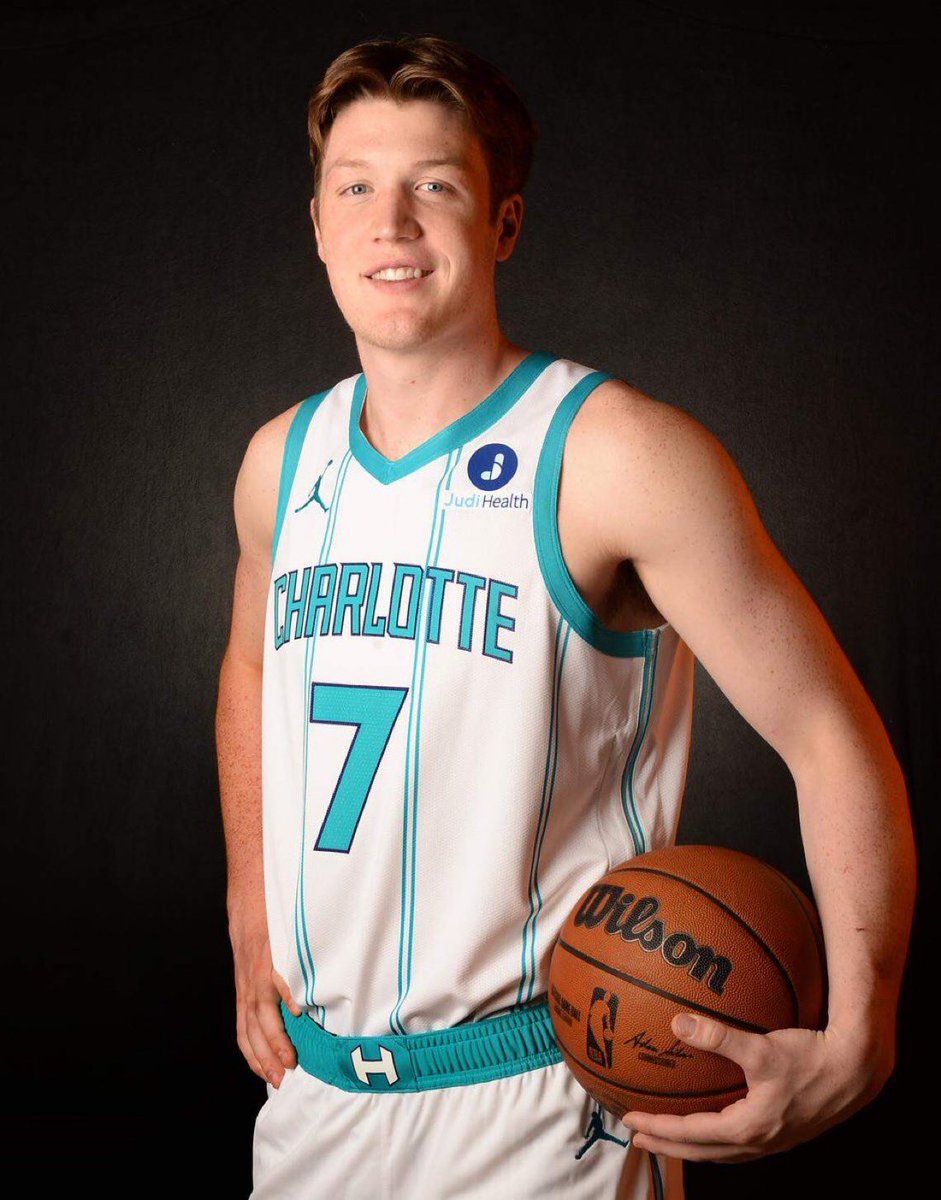 TheHoopCentral's tweet photo. Kon Knueppel tonight:

20 Points
12 Rebounds 
2 Assists 
7/16 FGM
32 Minutes https://t.co/PAOJzdw5Zd