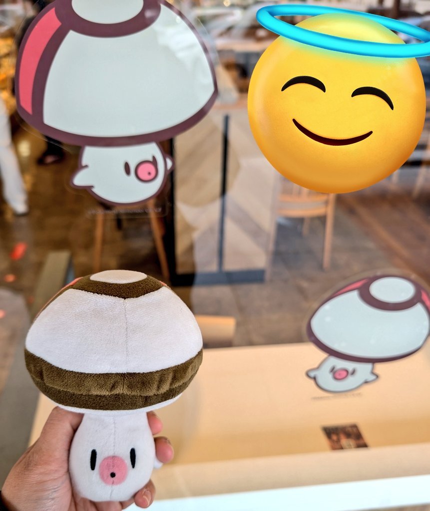 ミスドのタマゲタケ！！！！
初日にグッズかっさらってきた！！！
ドーナツも横転寸前だったけど🤣ストロベリーが効いてて美味しかった💕💕
可愛すぎて可愛すぎて最高。
この秋、ミスドに通います。
#ミスド #タマゲタケ