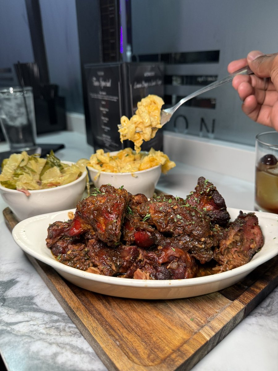 I haven’t had a bad meal yet and L Station just put the cherry on top #chicago