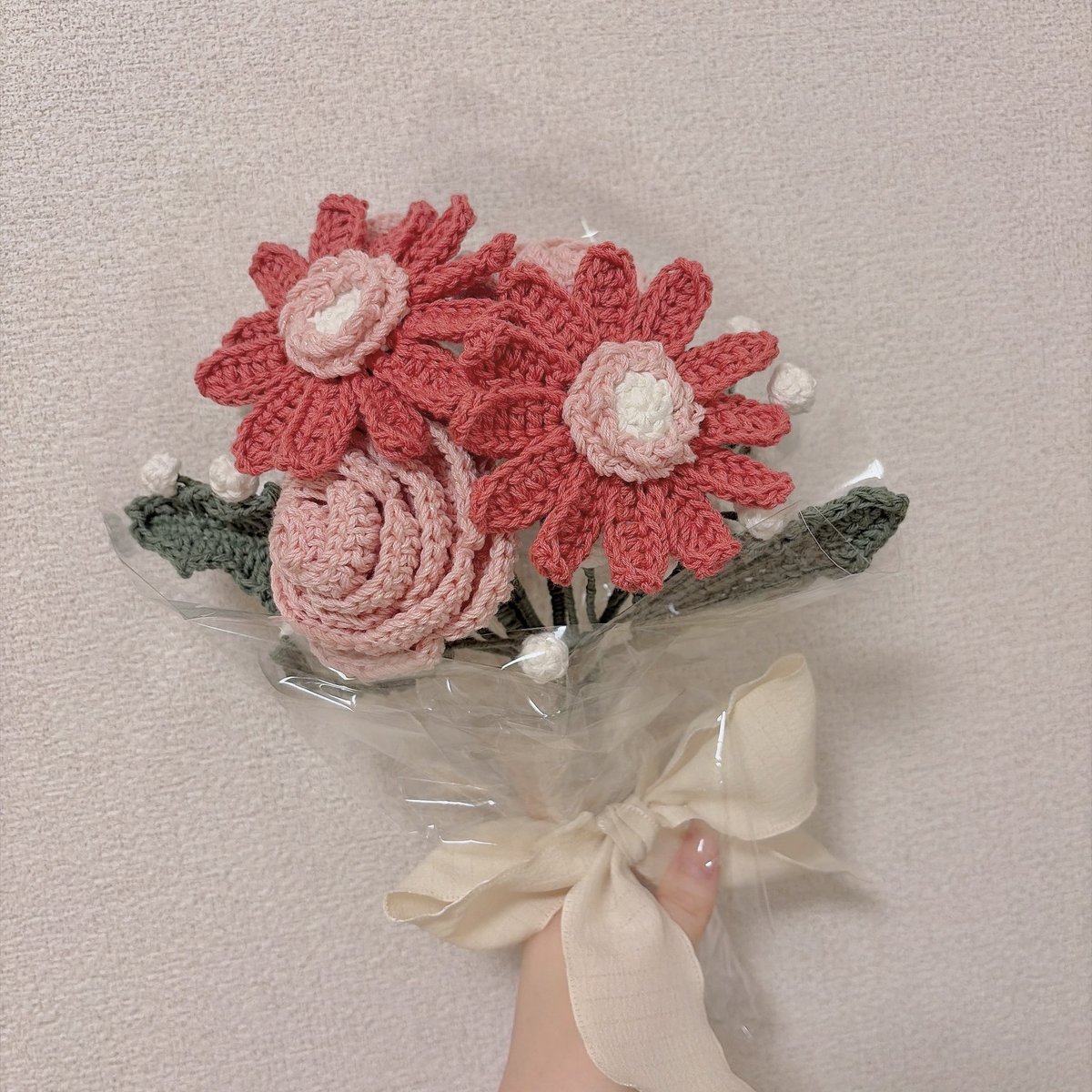 祖父母にプレゼントするために花束編んでみた💐