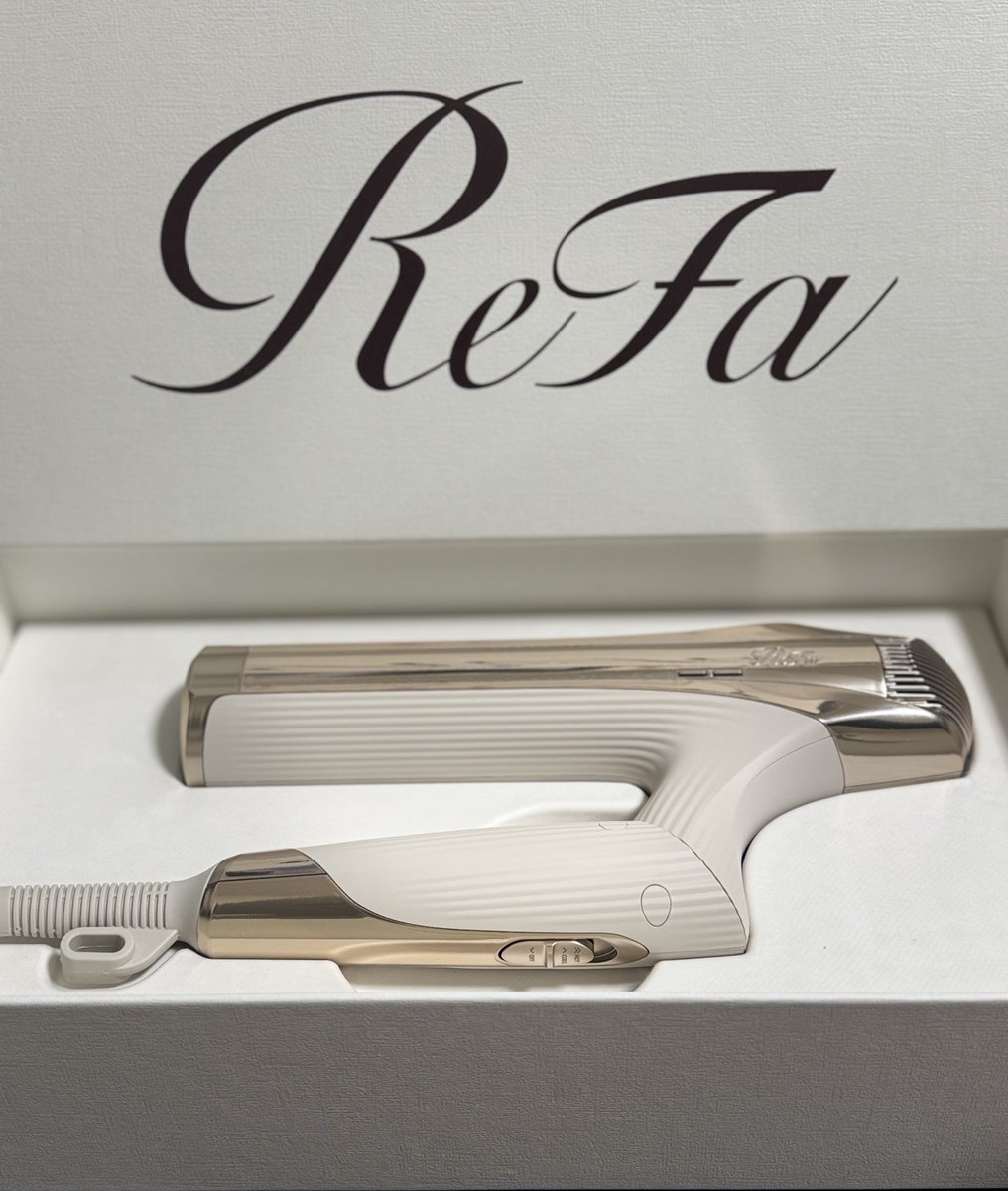 アイボリー可愛い〜🤍🩷
アイボリーのアイロンも欲しい🎀✨