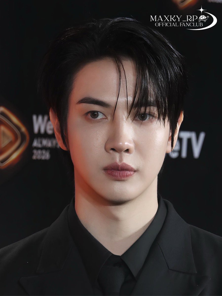 maxky_fc's tweet image. วิชวลพรีเมียมแบบตะโกน! 🖤 
พี่แม็กกี้ในลุคนี้คือที่สุดของความหล่อแบบมีออร่าจริง ๆ ค่ะ 
ออร่า #พี่ธีร์ Thr33Gamer มันเป็นแบบนี้นี่เอง
ใครไหวไปก่อนเลยค่ะ ทางนี้ขอสลบ 🫠

MAXKYBAS WETV ORIGINAL

#ซอโซ่ล่ามธีร์ #BeMyplayerTwo
#maxky_rp #แม็กกี้รชต @maxky_rp