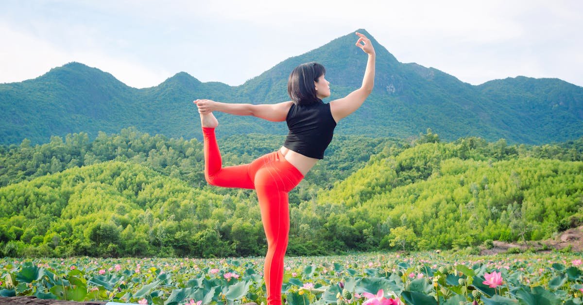 AmatoDomenic's tweet image. Mastering the Art of Balance, both on the yoga mat and in life, is key! 🌟 It's all about staying grounded while reaching for new heights. Let's embrace this journey, fueled by nature's resilience! 🌿✨ #BalanceLife #HealthAndWealth #Inspiration