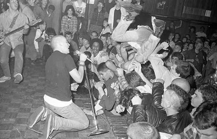 PunkRockStory's tweet image. 43 years ago today
Minor Threat at Irving Plaza, New York City, November 5, 1982.

This event was enhanced by two other hardcore punk rock bands, SS Decontrol and MDC

#punk #punks #punkrock #hardcorepunkrock #hardcore #history #punkrockhistory #otd