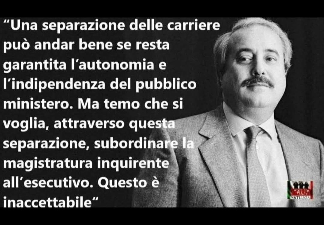 loredanaronchi's tweet photo. @gdcaiazza Una riforma per fare un regalo a berlusconi è Licio Gelli p2 vergogna #iovotonoooo in memoria di #FalconeBorsellino https://t.co/SZ0fBHzxAM