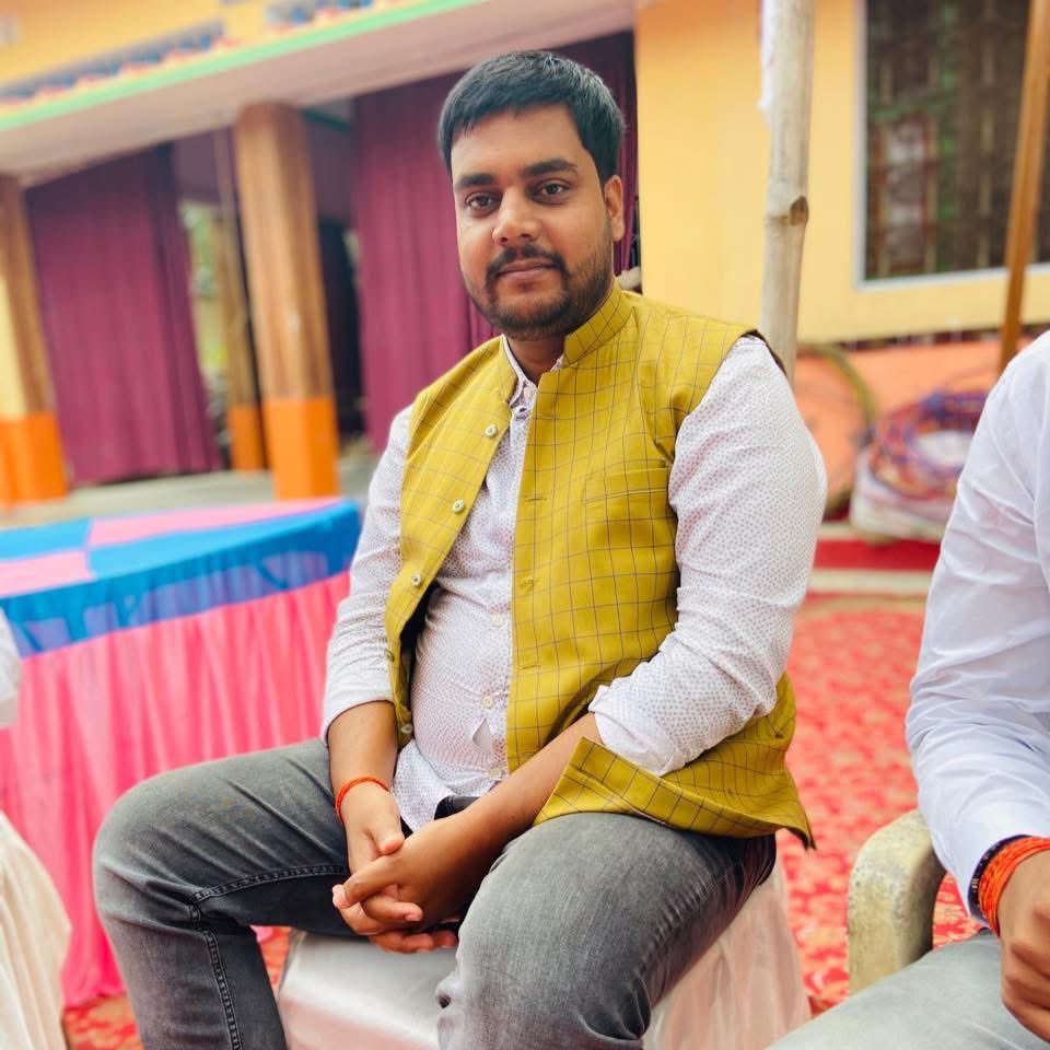 rajnishyadavSP's tweet image. पता नहीं मगर कोई दुख है,
जो सारी खुशियों पर भारी पड़ रहा है..🙏

#wednesdaymotivation #MotivationalQuotes