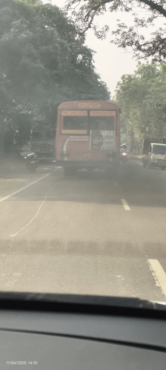 DhemaMishra's tweet photo. @UPSRTCHQ @CMOfficeUP   bring  your attention that yesterday,11/04/25.14:35 I observed a bus emitting excessive smoke near Barausa This poses a significant risk to the health of commuters and other road users, and also increases the likelihood of accidents. Plstakeimmediateaction https://t.co/cMwcgTjf9Y