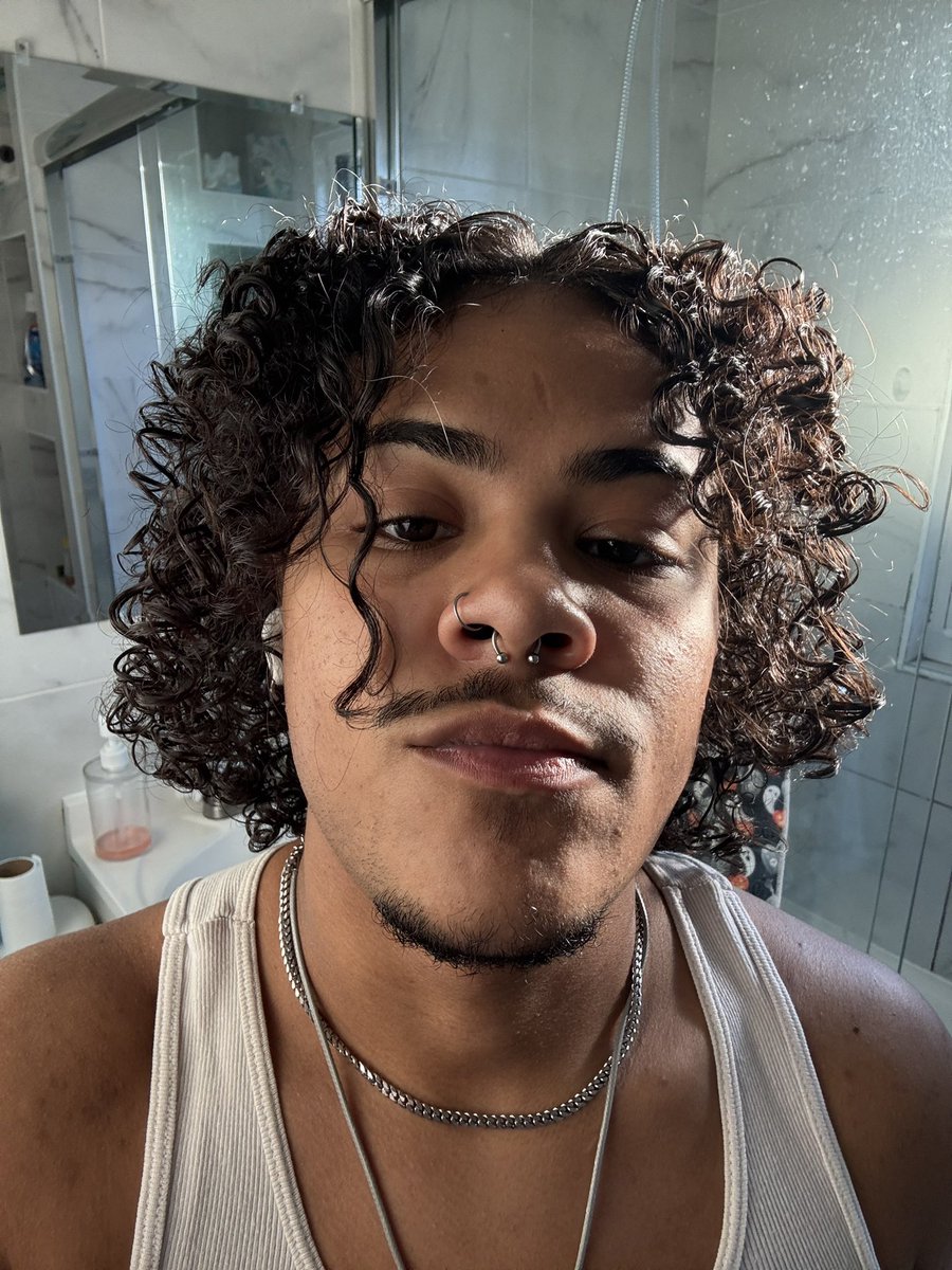 ranishreds's tweet photo. #NewProfilePic #alternativeboy https://t.co/pkDwcIMZEK