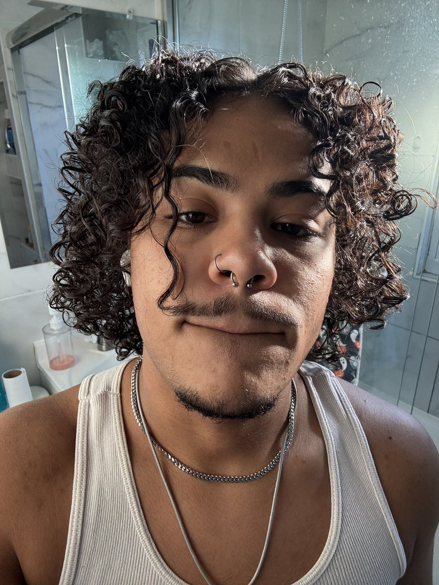 ranishreds's tweet photo. #NewProfilePic #alternativeboy https://t.co/pkDwcIMZEK