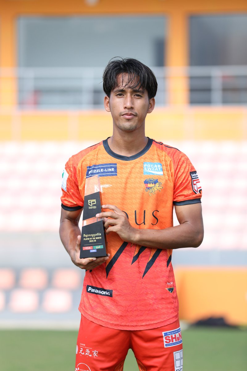 thecpl2024's tweet photo. SOKRY SOFAN #17 of Angkor Tiger Football Club with the October 2025 Player of the Month award.
Cambodian Premier League 2025/26 Champion Selection 🏆
CPL Telegram: https://t.co/51l2vQiKAP ✅
#CPL2526 #CPL #PLAYEROFTHEMONTH #AUGUST2025 #FFC #AKT #ANGKORTIGERFC #SS17 https://t.co/KyRTYOTLDX