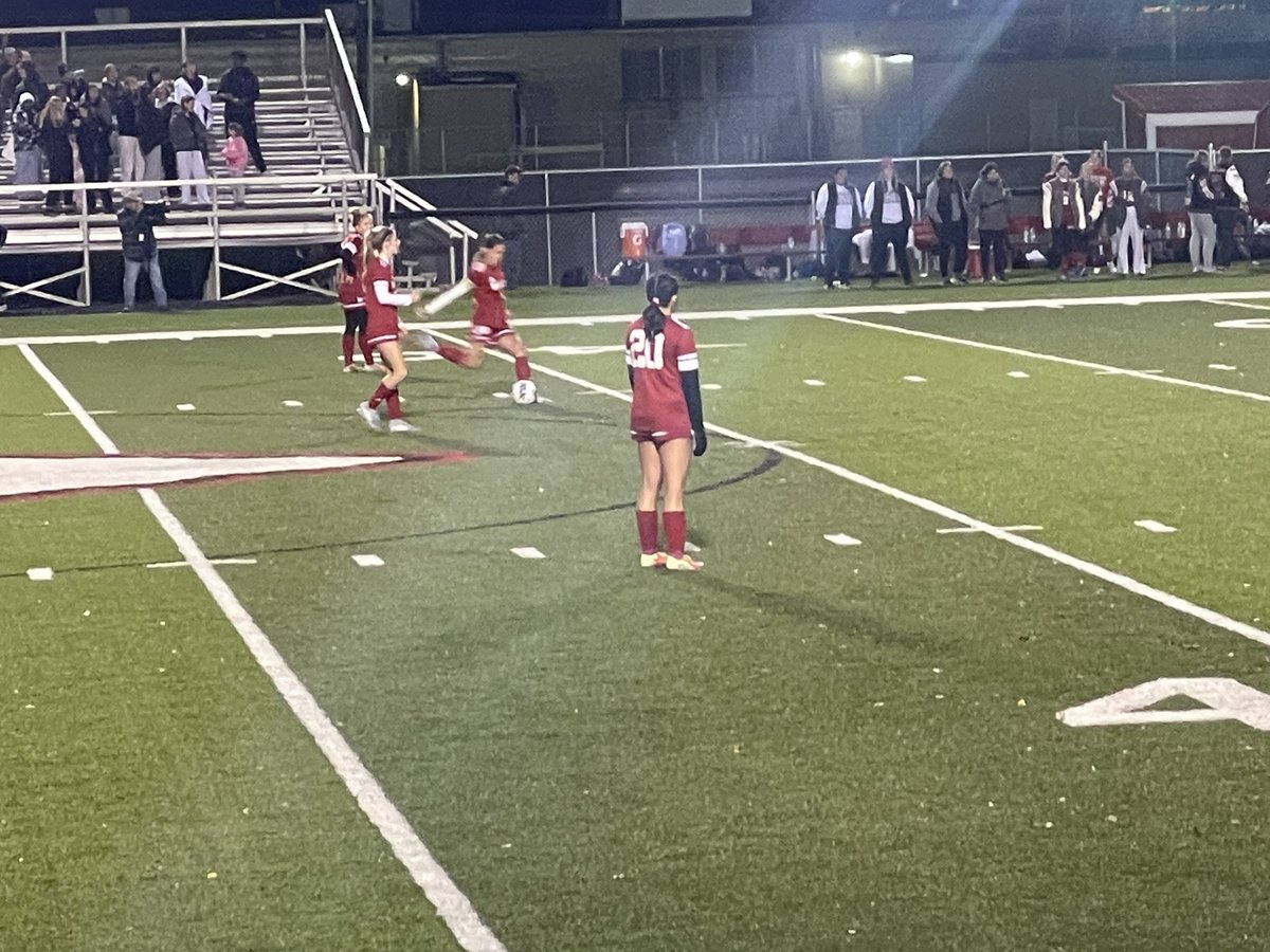 Beaver_Local's tweet image. Beavers fall in the OHSAA State semi final to Columbus Academy by a score of 4-0. The girls had a historical season and took us on a terrific ride as the first girls soccer team in Columbiana County History to make the final four. 1st regional championship! Go Beavers!
