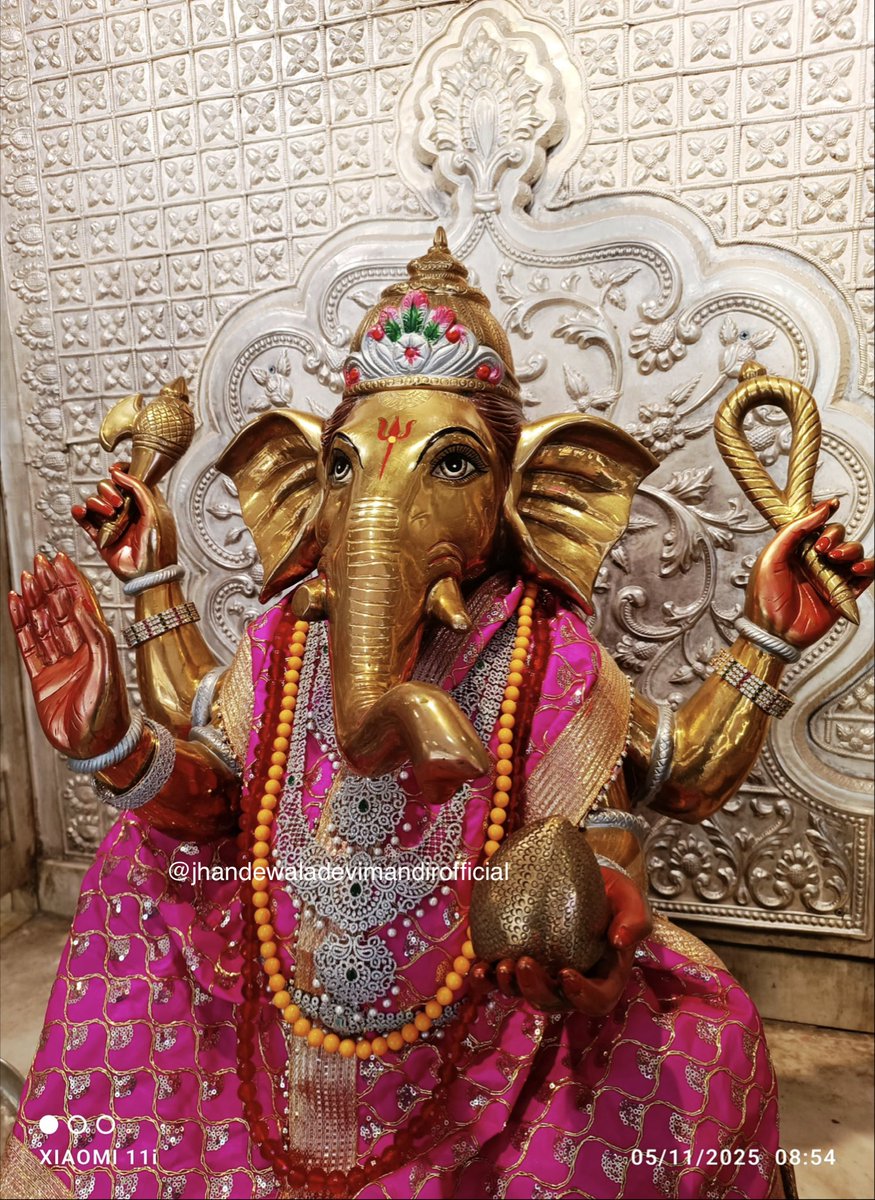 bbjtsmedia's tweet image. 🌺 जय माता दी 🙏🏻
आदि शक्ति माँ झण्डेवाली देवी जी के पावन श्रृंगार दर्शन
✨ आज दिनांक 05 नवम्बर 2025, बुधवार प्रातः 9:00 बजे ✨

माँ की दिव्य कृपा सब भक्तों पर सदैव बनी रहे 🙏🏻❤️
जय माँ झण्डेवाली की! 🌸🌼 #devdeewali #GuruPurnima
