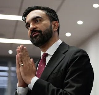 saravofcl's tweet image. The world doesn’t know…

Though, Zohran Mamdani ran a wonderful campaign and tipped to win, the most important reason he could win the New York Mayoral race was that… 

There’s no Chanakya and ECI in New York City. 

Chandigarh &amp;gt; NYC 

Credit where Credit is Due 🙂…