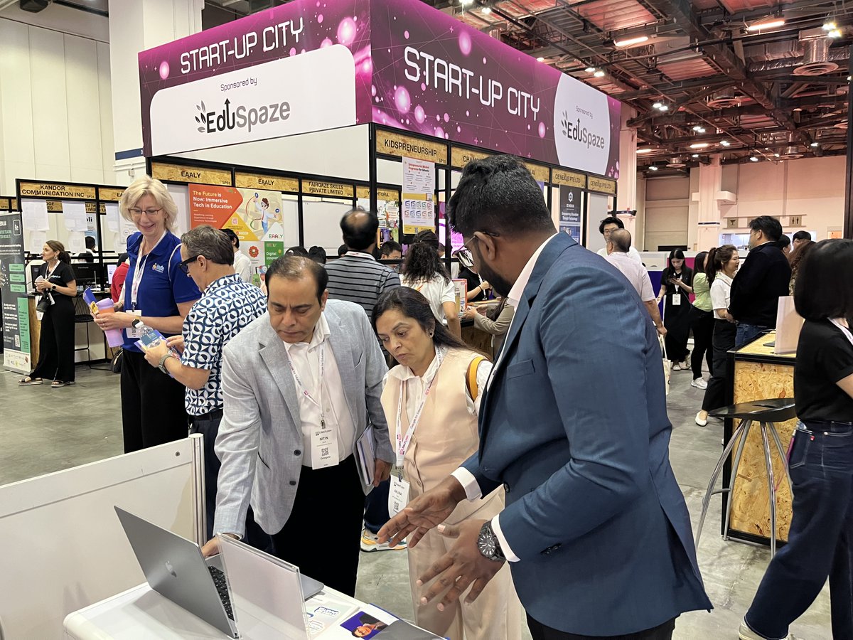 ZohoCreator's tweet image. 🇸🇬 Good morning Singapore! We&apos;re here at the Sands Expo &amp;amp; Convention Center over the next two days for the 10th edition of @edutech_asia. Come visit us at Booth E21 to learn how the power of low-code and AI can supercharge your institution.