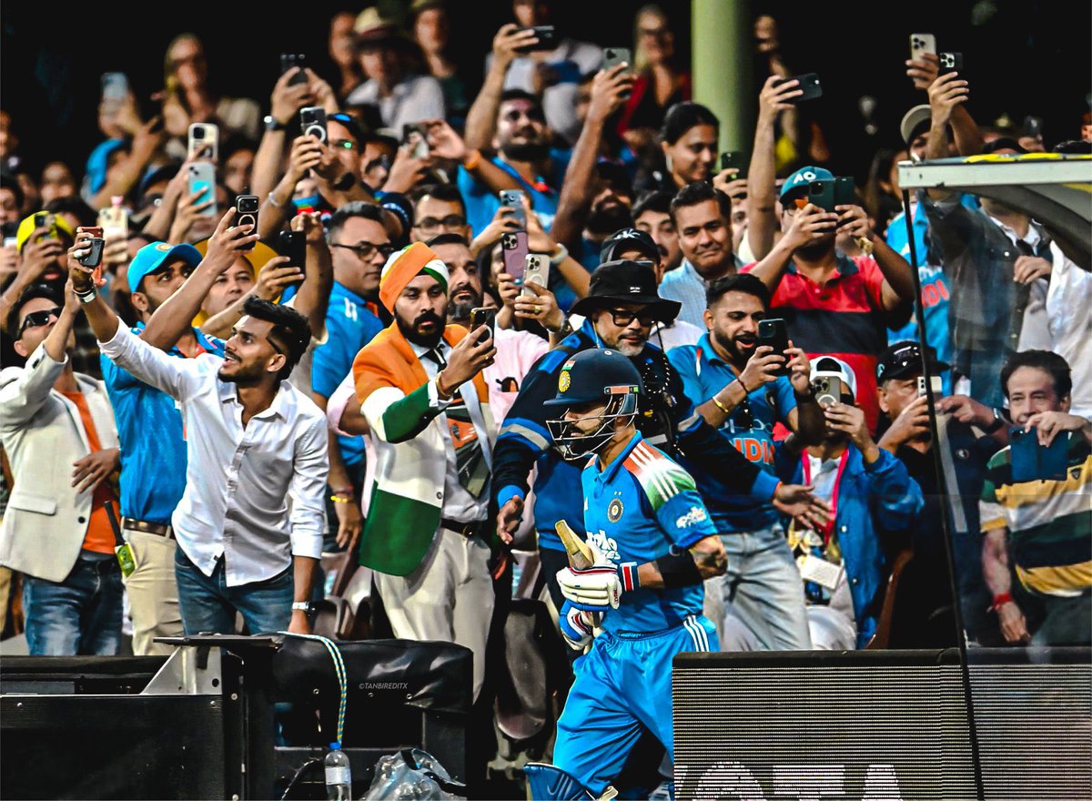 Concussion__Sub's tweet image. My grandfather had Sunil Gavaskar.
My father had Sachin Tendulkar.
I had Virat Kohli.

Thank you for choosing this sport, @imVkohli. Generations will talk about you. You are a major chapter in Indian cricket history. 

Thank you for making me fall in love with this game. I’ll be…