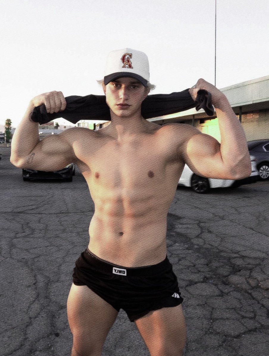 hisvilla's tweet image. ⠀⠀ 
⠀⠀⠀ 𝐒𝐎𝐑𝐄𝐍 𝐌𝐎𝐍𝐓𝐂𝐋𝐀𝐈𝐑.
⠀⠀⠀ ⠀✦•┈๑⋅⋯ ⋯⋅๑┈•✦

⚕— frat-boy heir. physical therapist. 
⚕— senator’s son, old-money pedigree.
⚕— trusted by your favorite athletes.
⚕— literate &amp;amp; descriptive. 
⚕— single-muse. can ship /w chem. 
⠀⠀⠀⠀