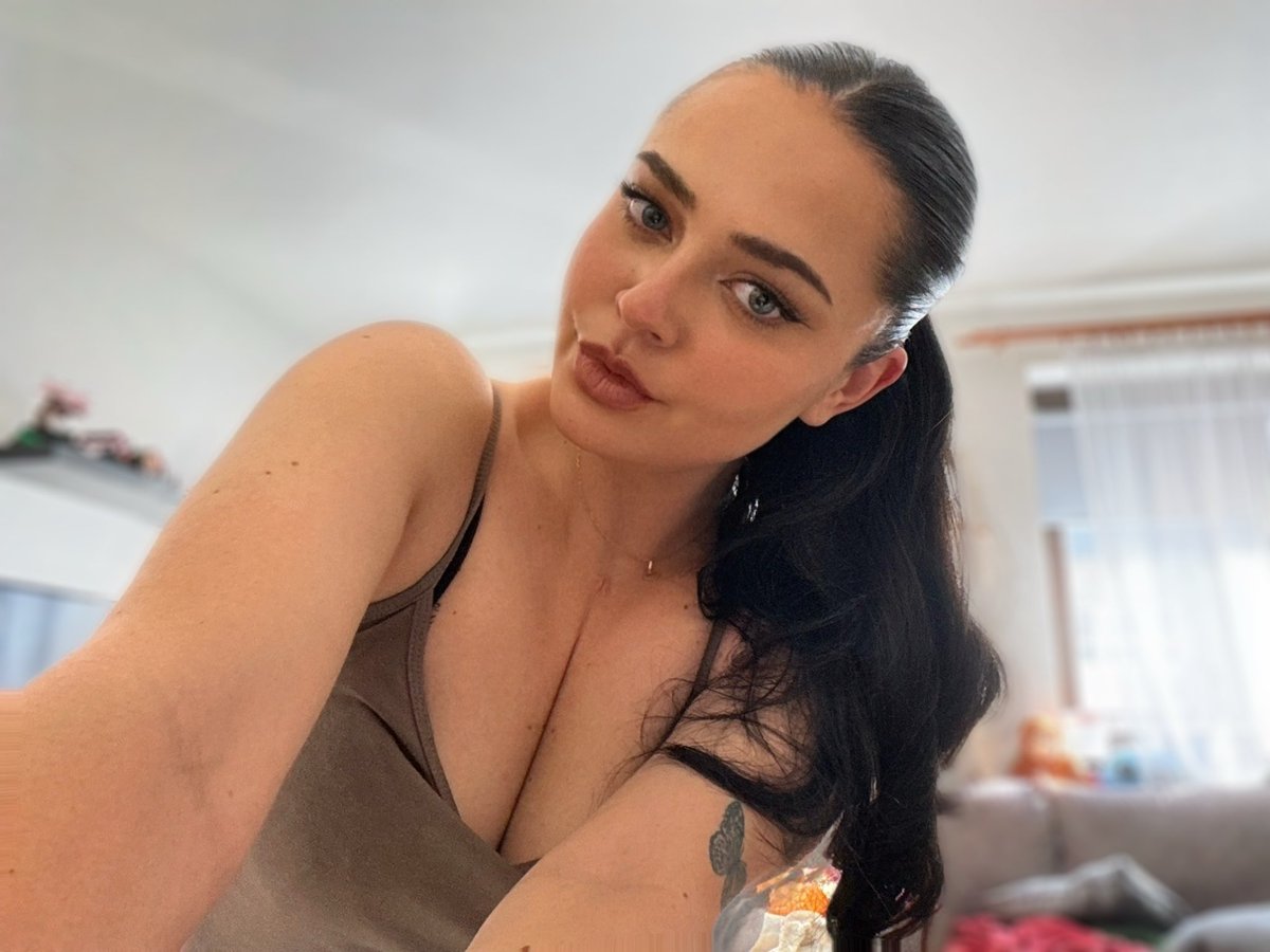 Oh no! Did my “eyes” distract your credit card?