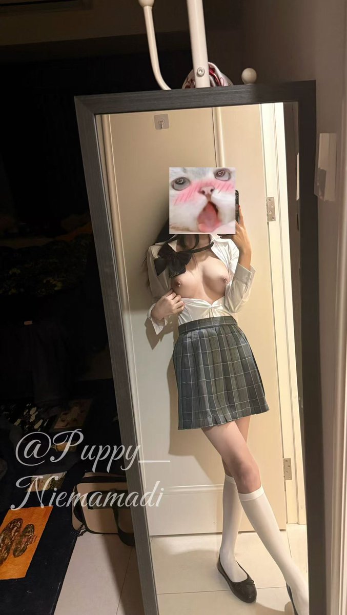 福利姬小海带分享的黄推图片3 - 网红私拍内容