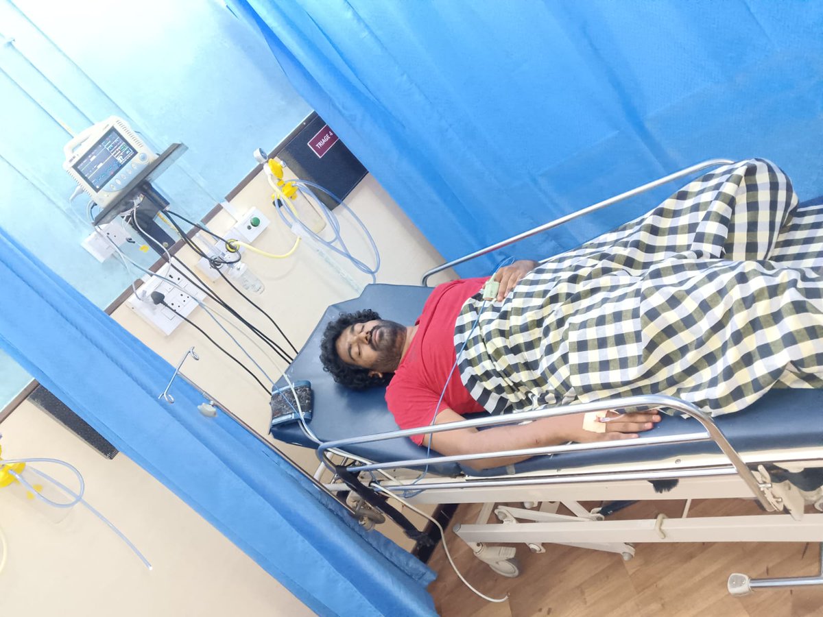 sakal_hindu_'s tweet image. BJP’s Minority General Secretary Rafiq Sheikh, known for his extremist mindset, brandished a pistol and attacked Hindutva activists Sameer Chavan, Sunny Chavan, and women with a mob of 30–40 Islamists in Pune.

@Dev_Fadnavis Ji You came to power in the name of Hindutva, but are…