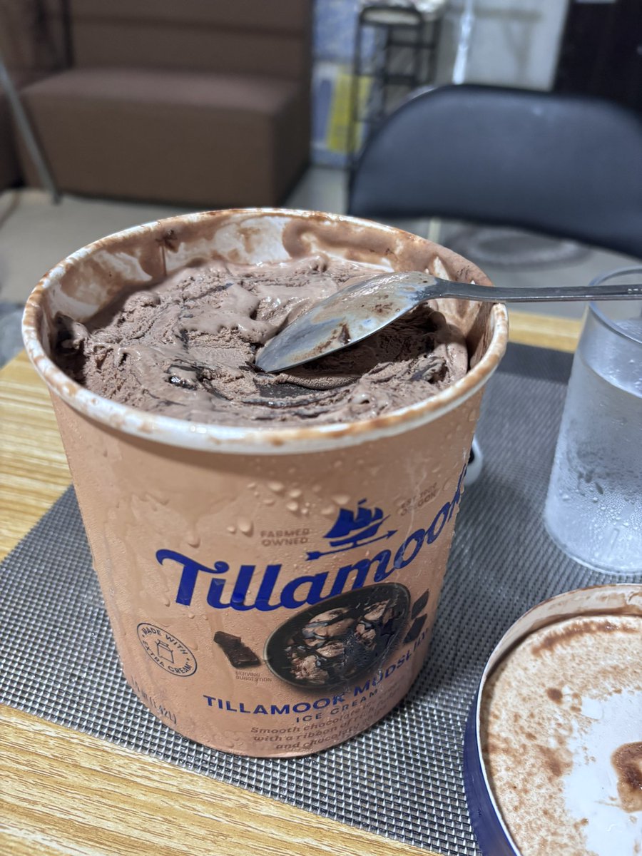 rifthmq's tweet photo. one of the little joys I have rn is isa na lang kahati ko sa isang tub ng ice cream 😝 https://t.co/0c2Nm4AXhB