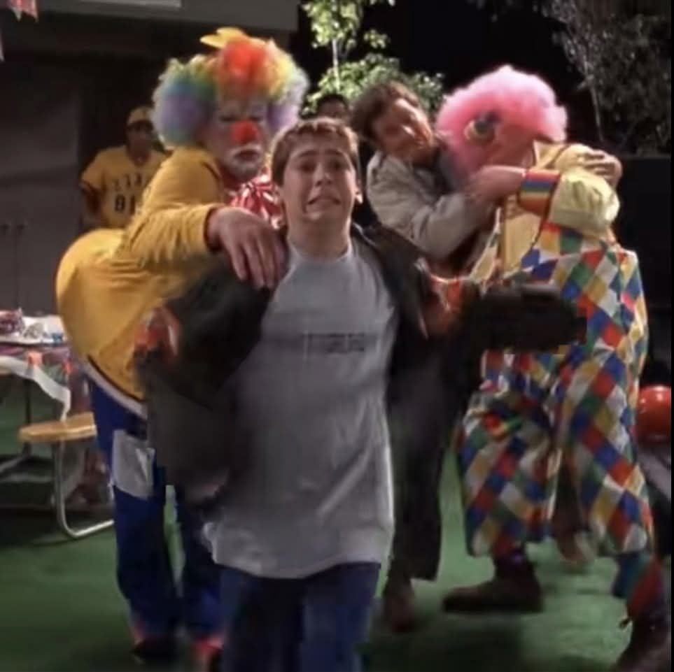 El wey de Álvaro Obregón cuando se le acabaron las balas a su pistola: 🤡😂